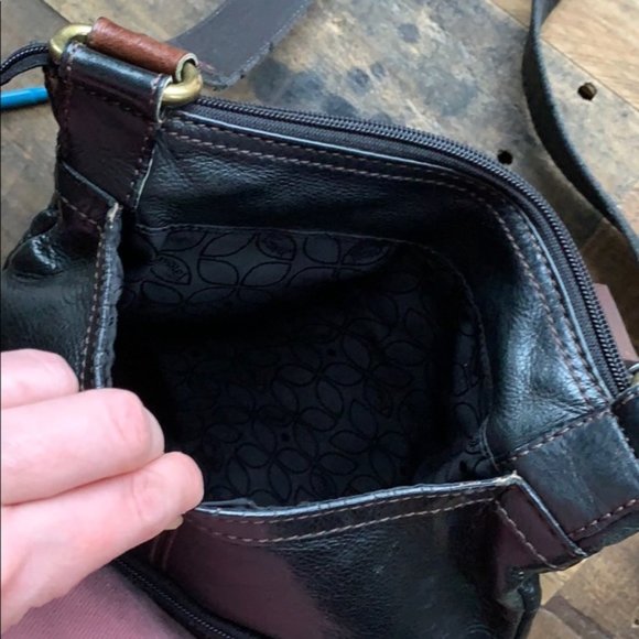 Fossil Genuine Leather Crossbody Purse - Picture 3 of 8
